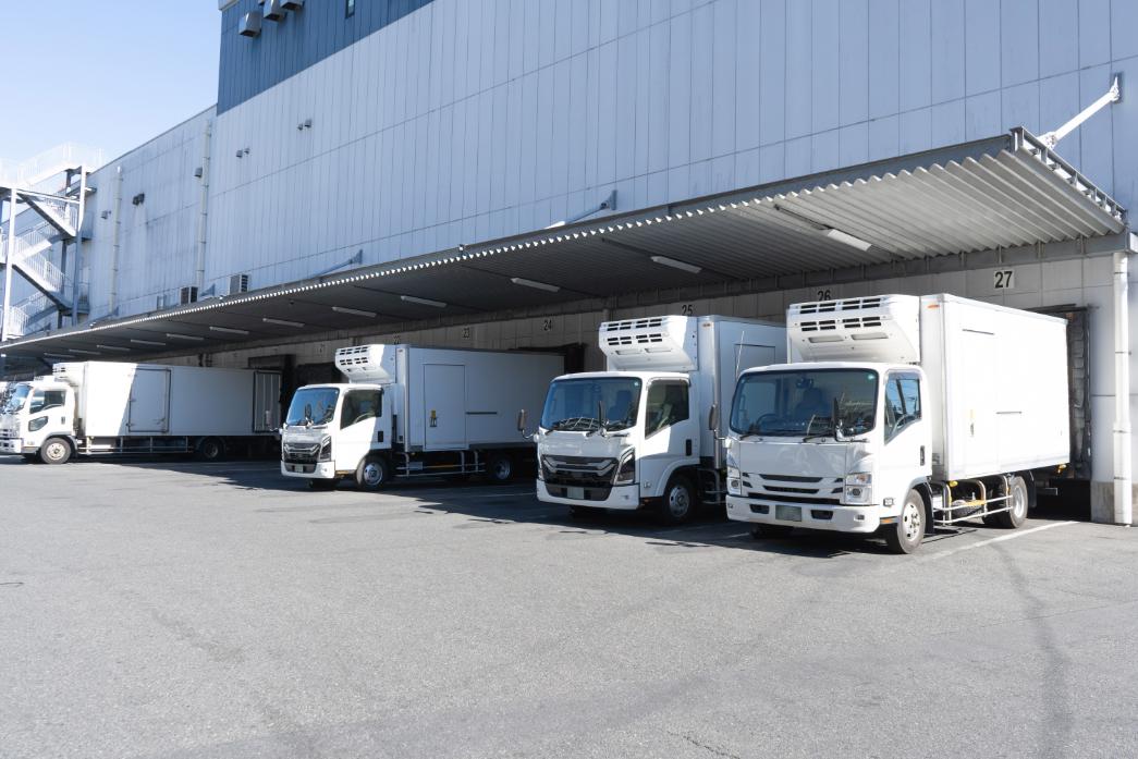 冷凍車とは？種類や保冷車・冷蔵車との違い、選び方のポイントを解説